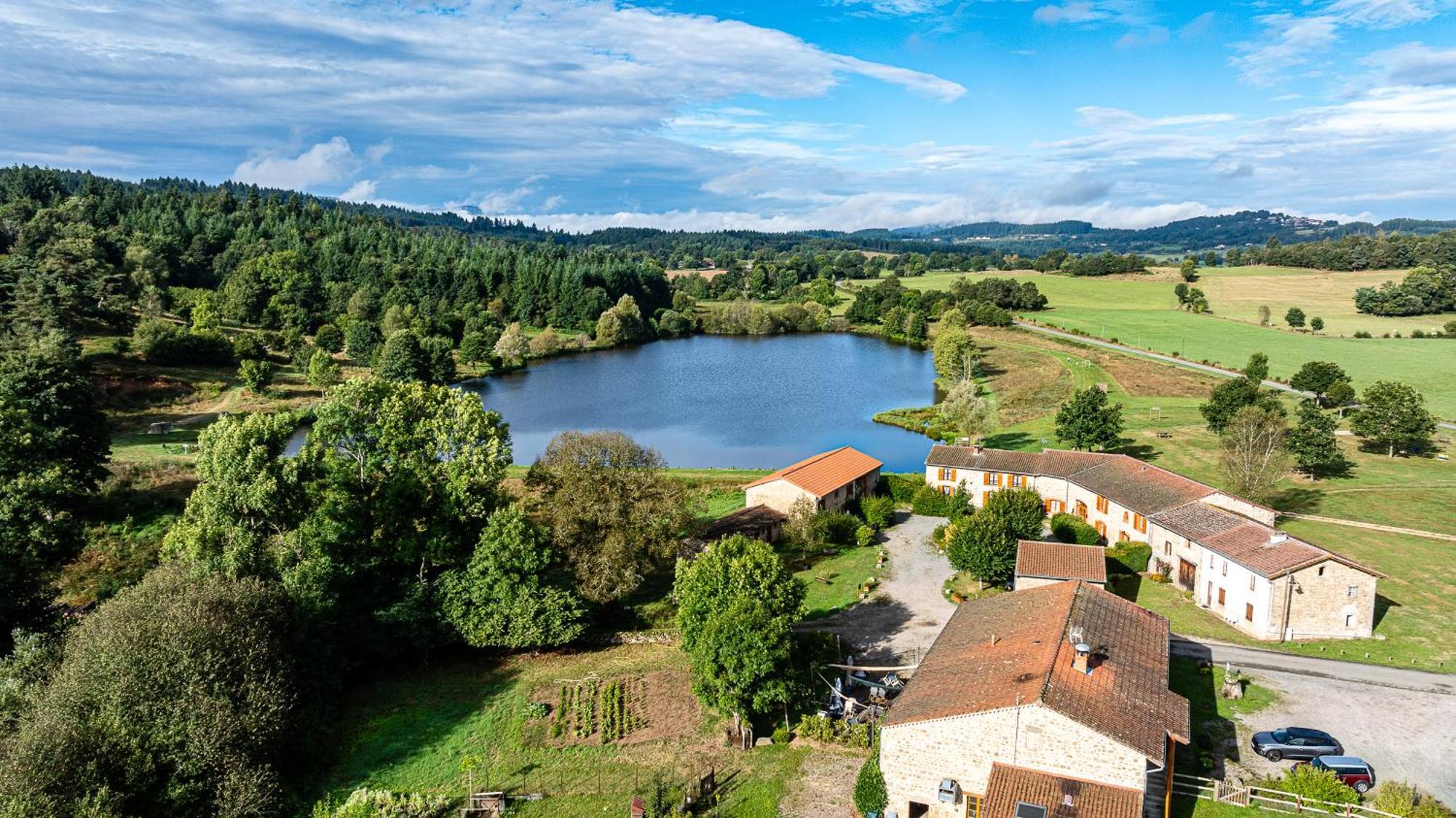 Готель Domaine De La Plagnette Les Salles Екстер'єр фото